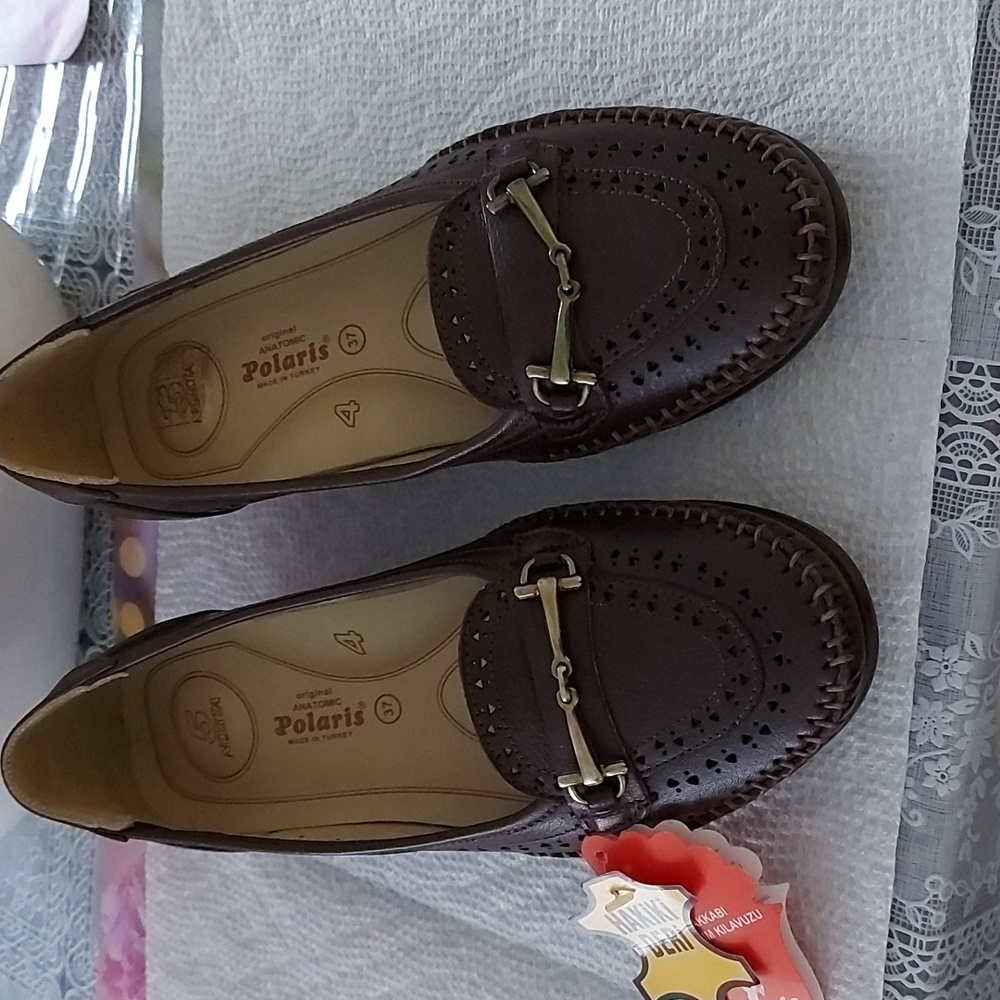 Woman's shoes